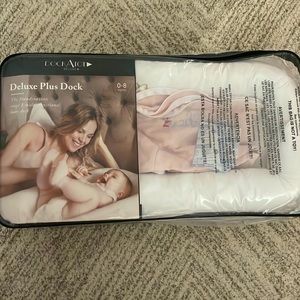 Deluxe plus dock a tot